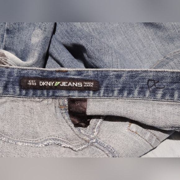 DKNY Vintage Jeans Wide Leg Faded Denim Floral Print Size 14 Womens - Picture 4 of 5